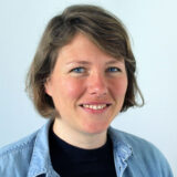 Gina Domeniconi hat Germanistik studiert und arbeitet am Schweizerischen Institut für Kinder- und Jugendmedien (SIKJM).